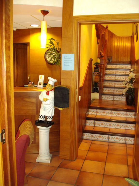 Hostal Montana Alins Ruang foto